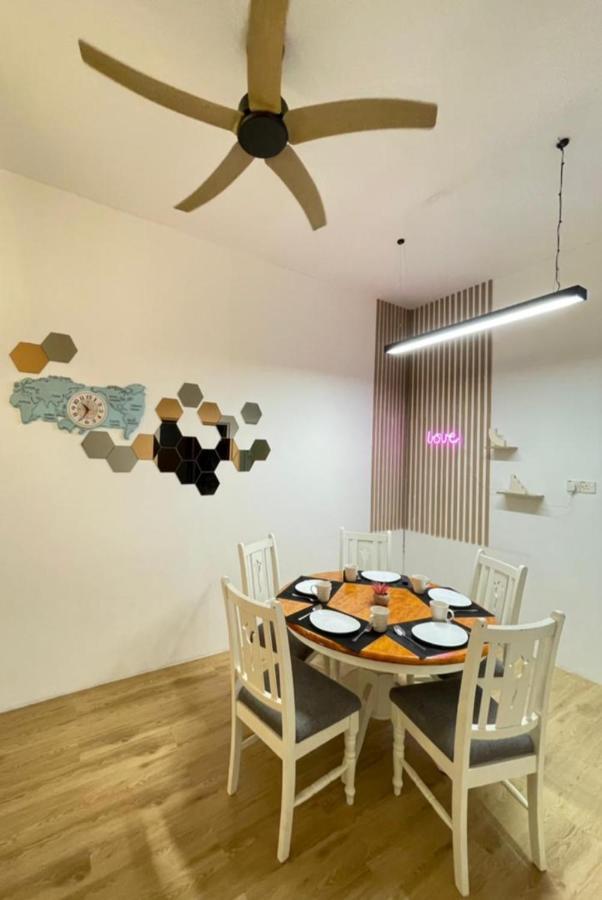 Villa Demuji 4Br 10Pax 3Min To Ecm Kcm, Ps4 Kuantan Exterior foto