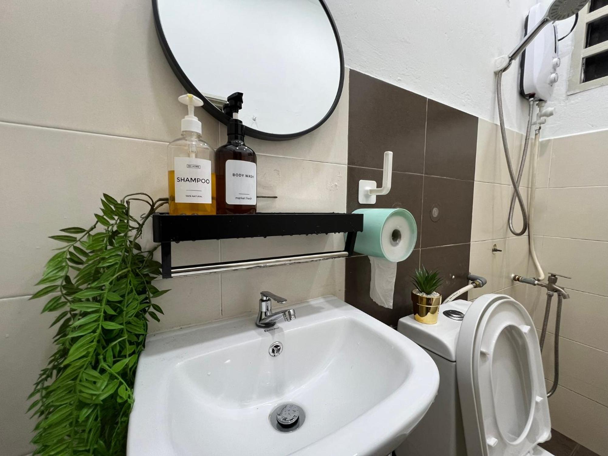 Villa Demuji 4Br 10Pax 3Min To Ecm Kcm, Ps4 Kuantan Exterior foto